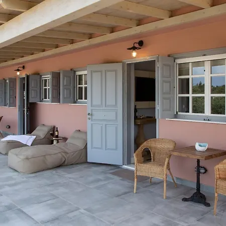 Villa Olive Grove Rock *