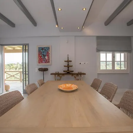 Villa Olive Grove Rock