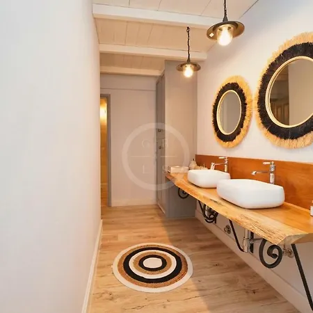 Olive Grove Rock Вилла Aghios Emilianos (Peloponnese)