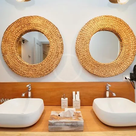 Olive Grove Rock Вилла Aghios Emilianos (Peloponnese)