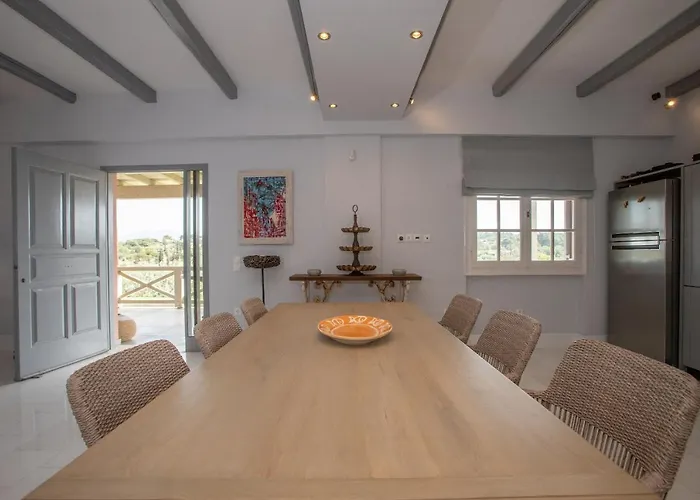 Villa Olive Grove Rock