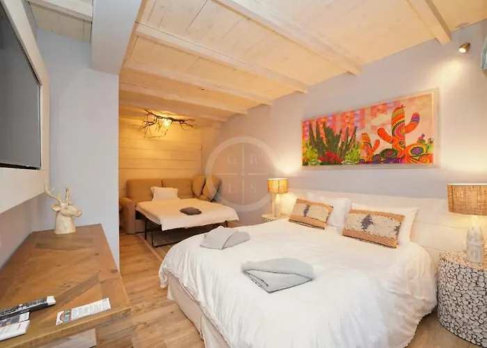 Olive Grove Rock Villa *