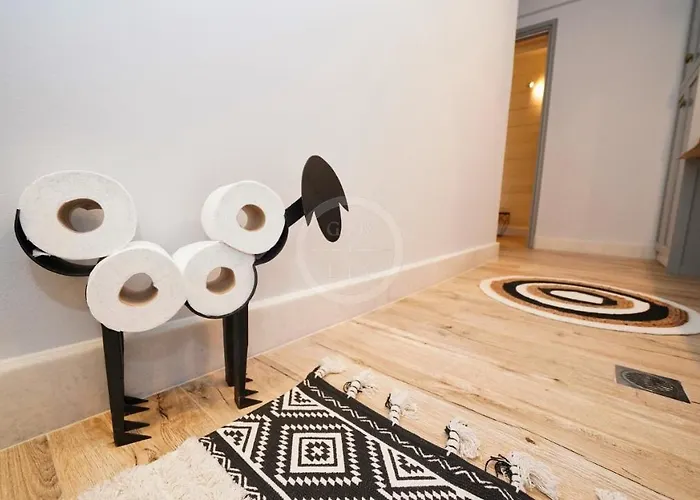 Villa Olive Grove Rock *