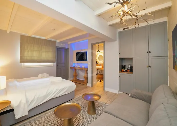 Olive Grove Rock Villa *